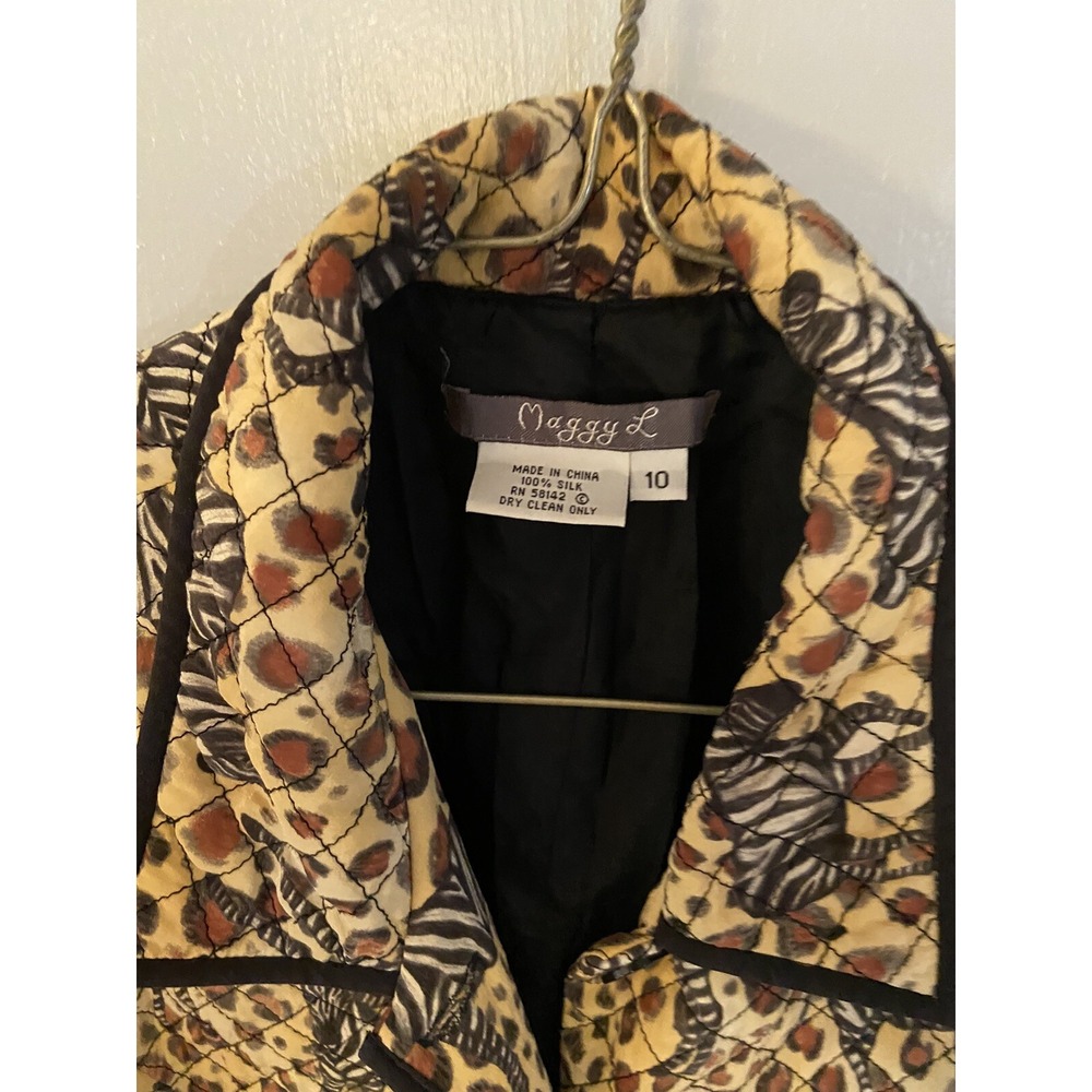 Maggy L Jacket 100% Silk Quilted Button Front Zebra Safari Lined Women's 10 - Picture 2 of 4